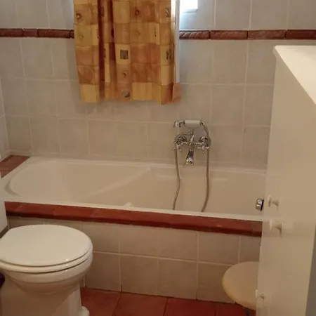 Apartman Belvedere 01 E Belvedere 02 *